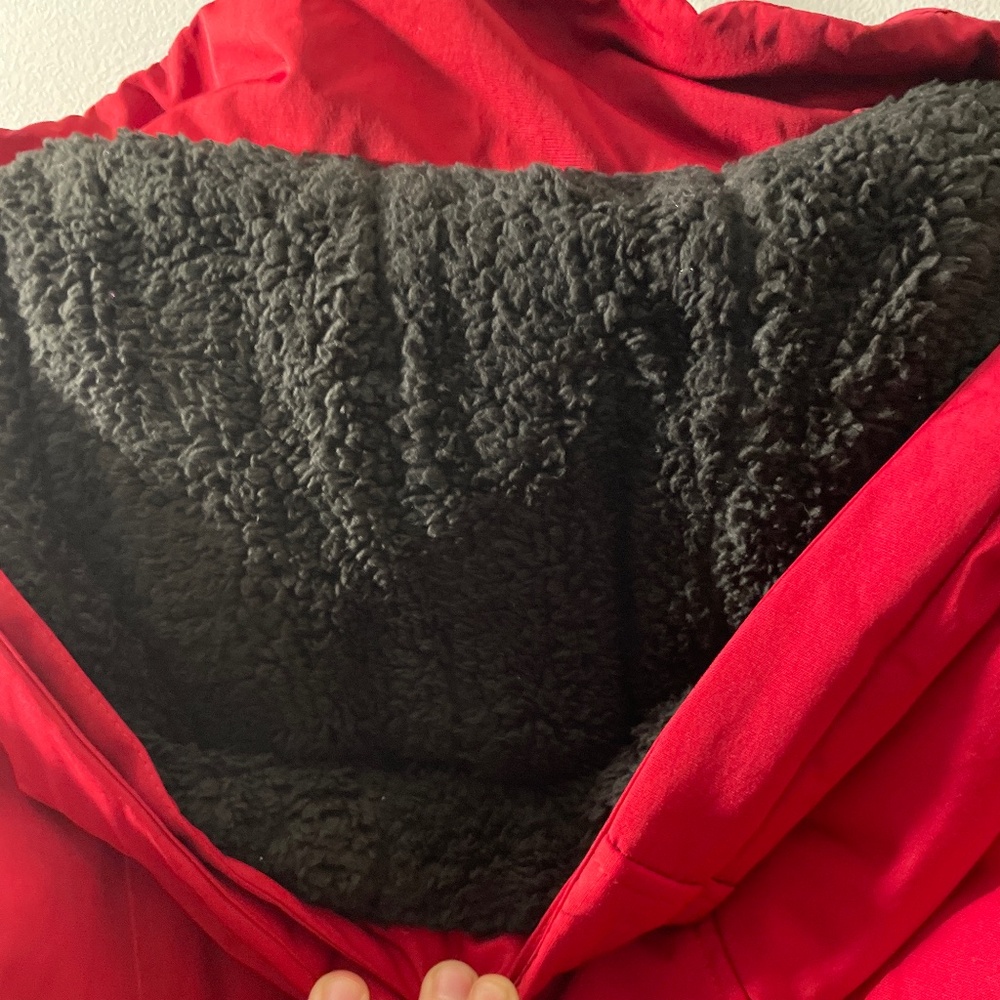 Red winter jacket - Picture 5 of 9